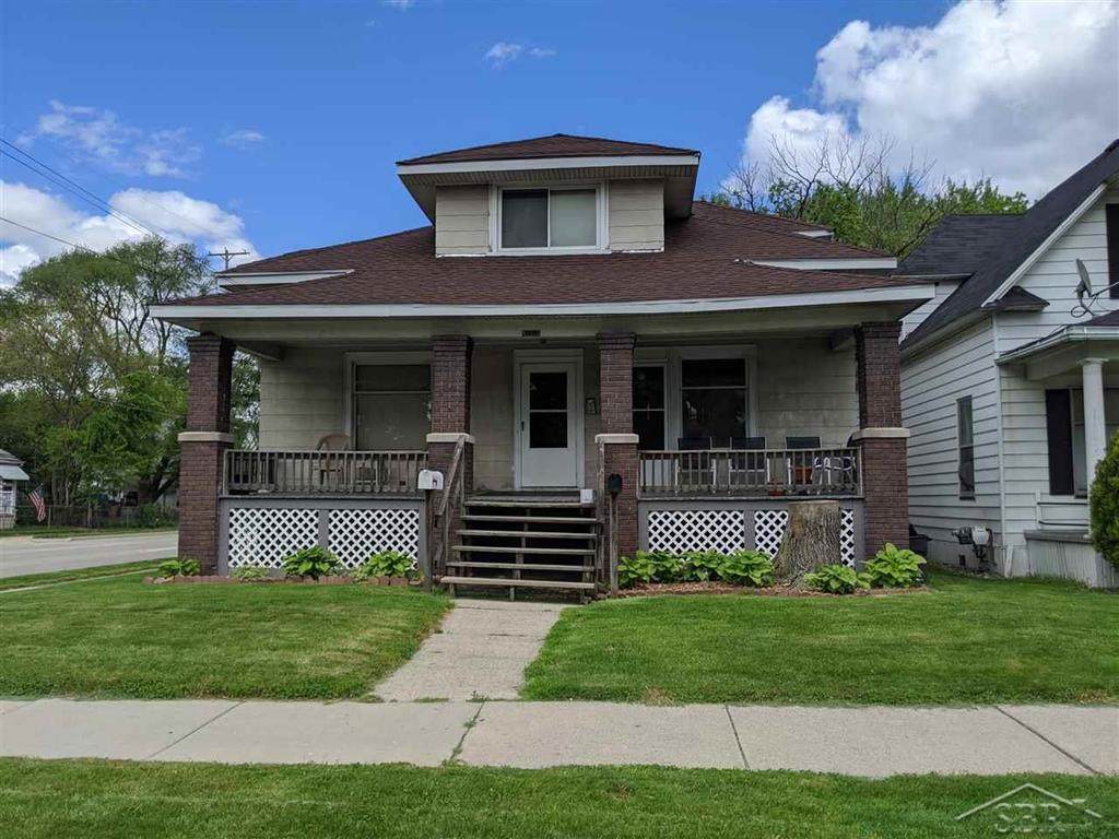 2122 Bond - Photo 1