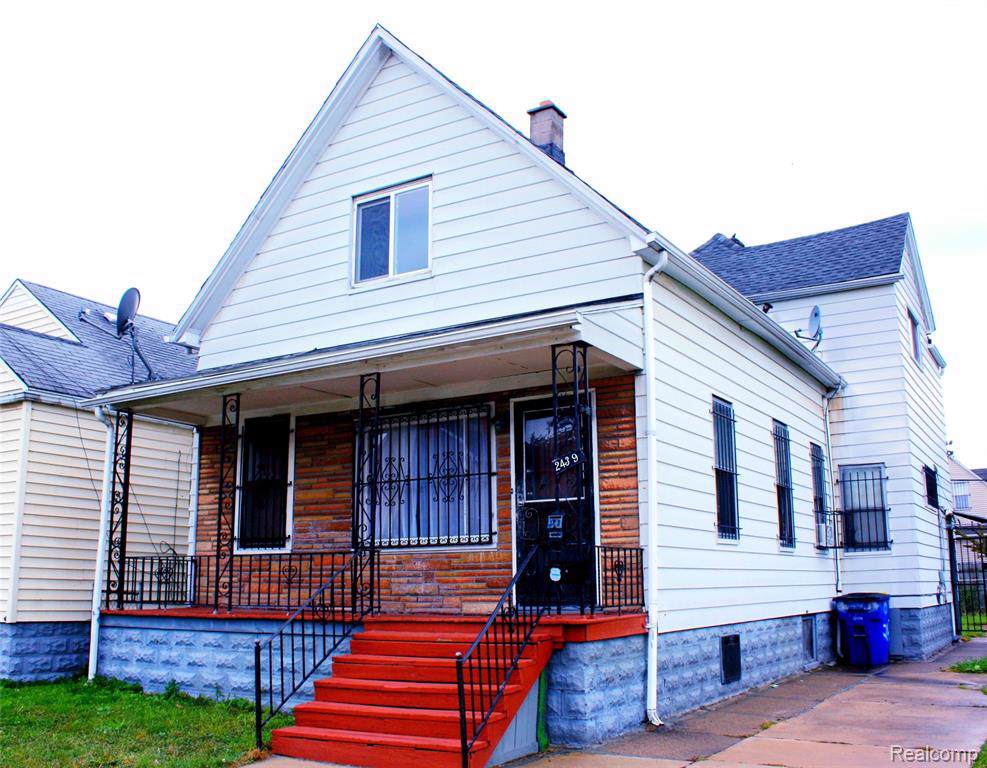 2439 Danforth Street - Photo 1