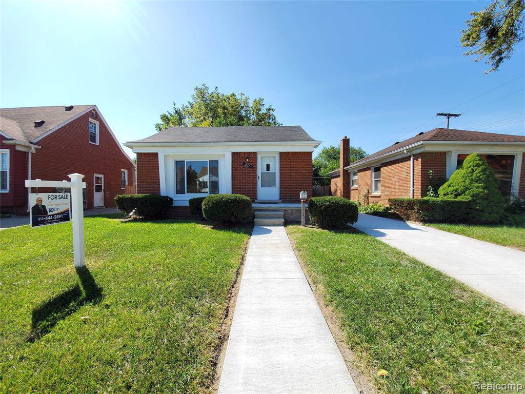 561 Champaign Road - Photo 1