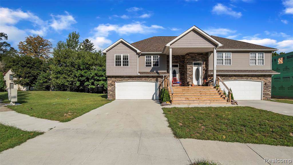 105 Whispering Pines Drive - Photo 1