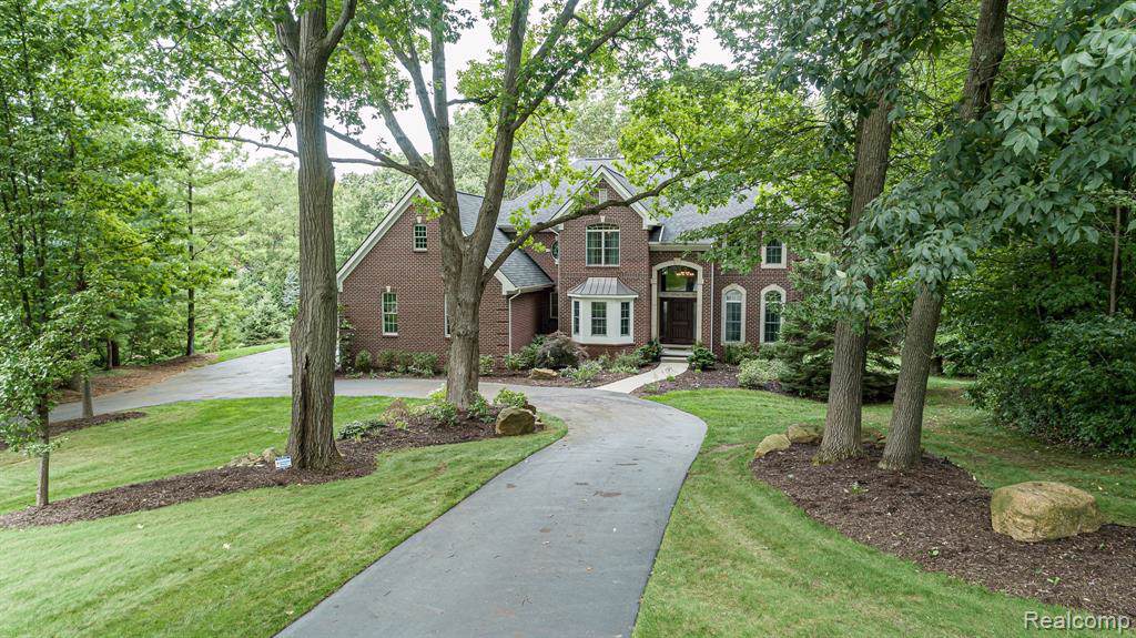 5075 Hilltop Estates Drive - Photo 1