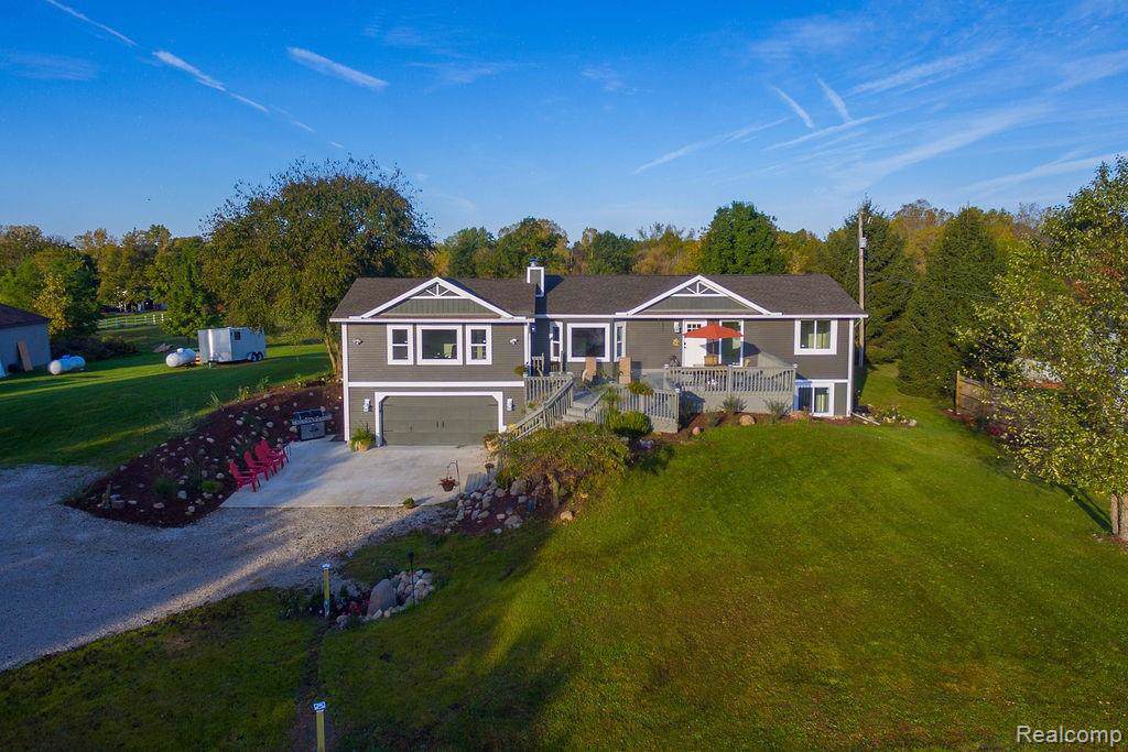 694 Diamond Road - Photo 1