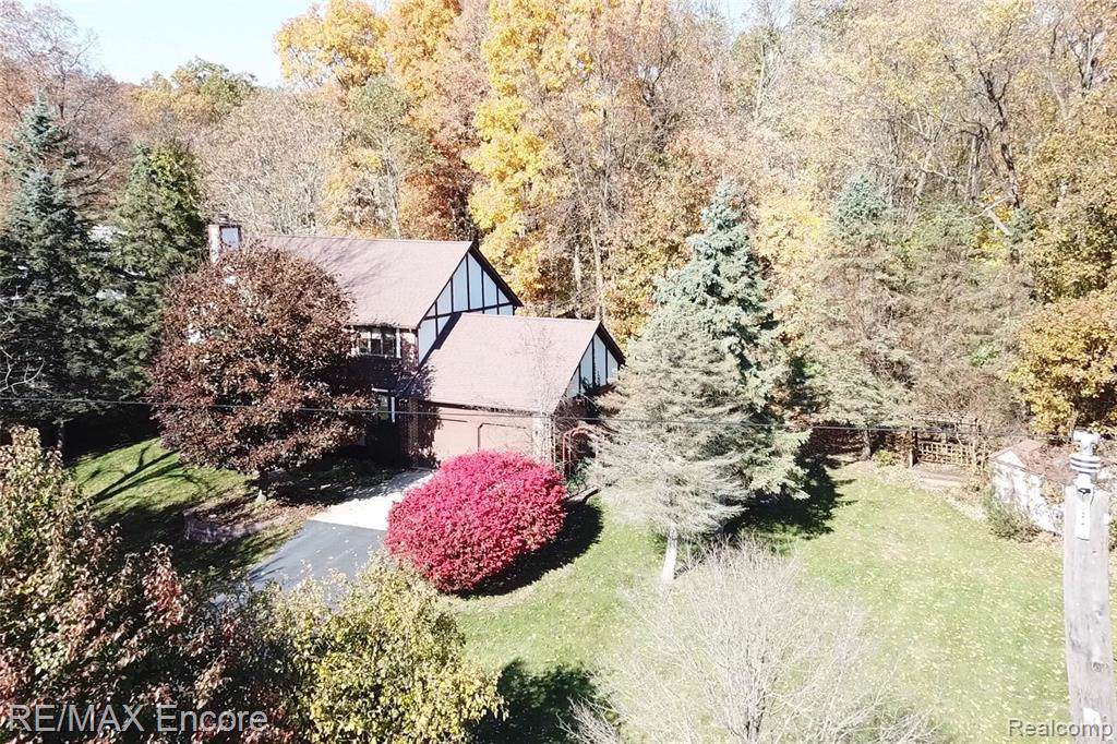 540 Douglaston Drive - Photo 1