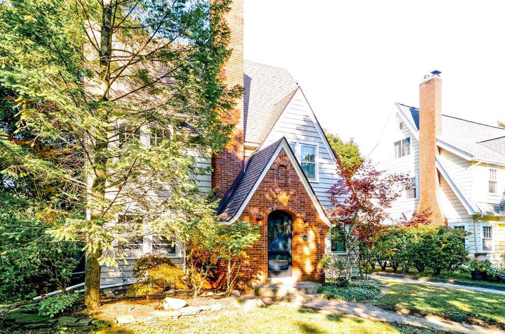 1408 Linwood Avenue - Photo 1