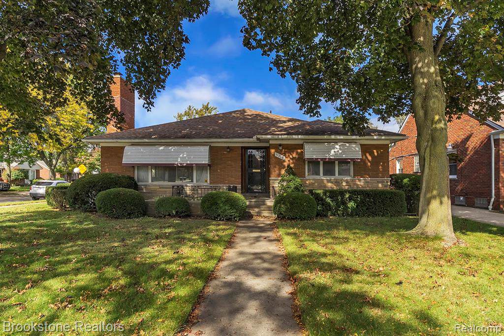 3370 Outer Drive - Photo 1