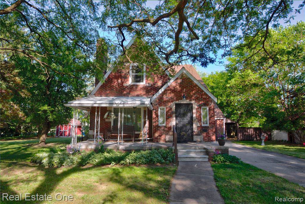 2261 Fort Park Boulevard - Photo 1