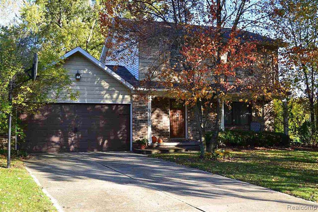 3355 Wallingford Drive - Photo 1