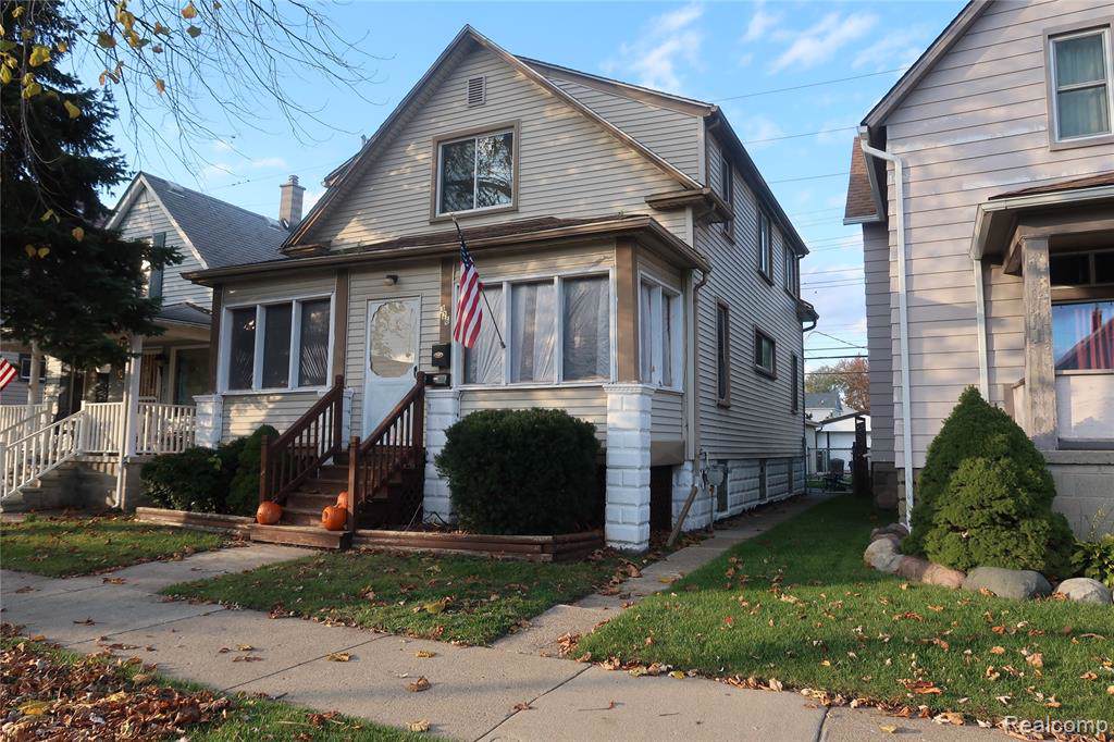 326 Ford Avenue - Photo 1