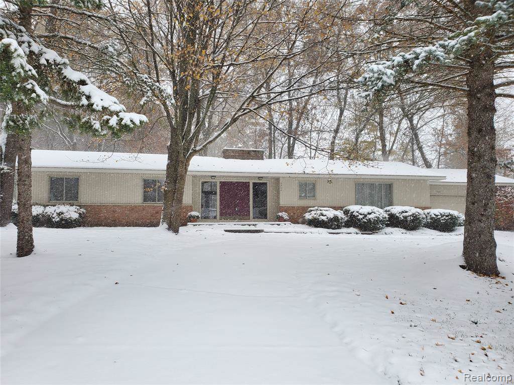 3304 Moraine Drive - Photo 1