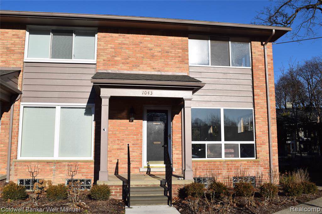 1043 Old Woodward Avenue - Photo 1