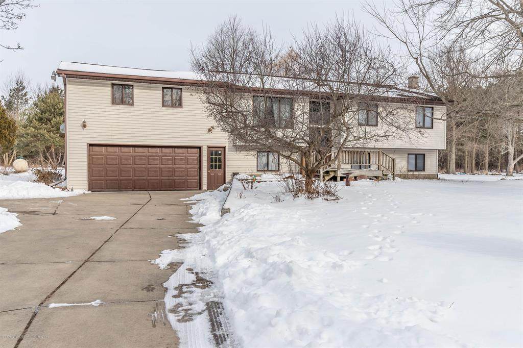 5462 Plains Road - Photo 1