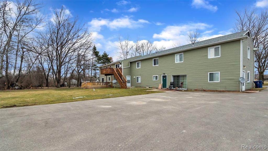 9492 Linden Rd - Photo 1