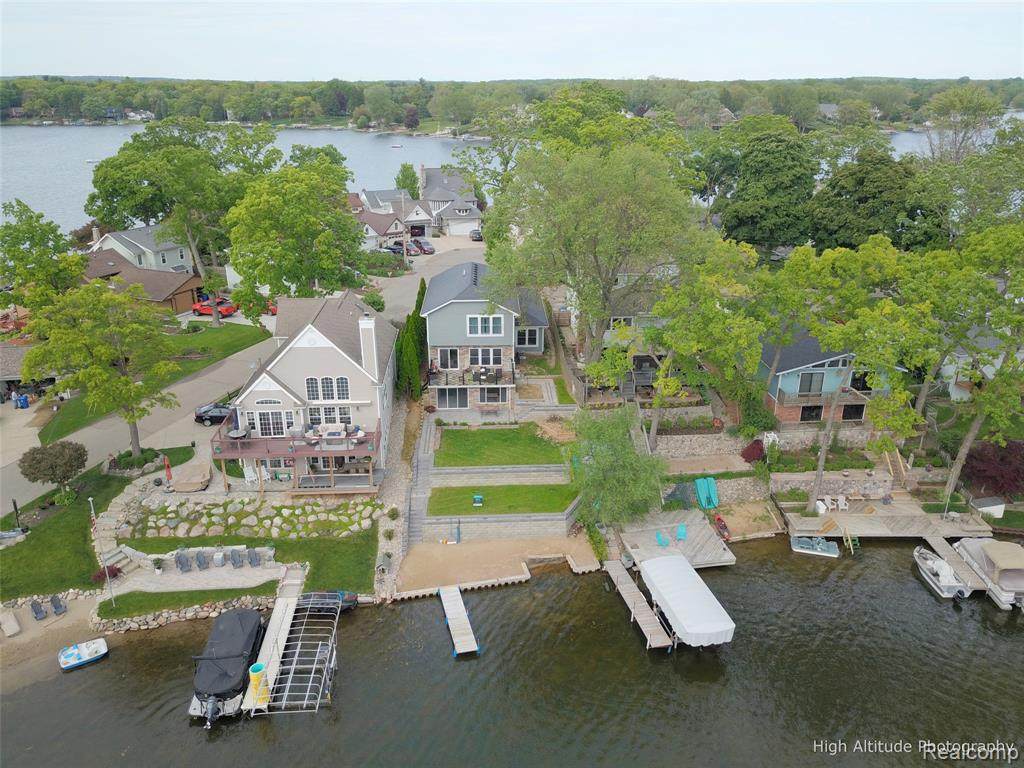 3843 Island Park Drive - Photo 1