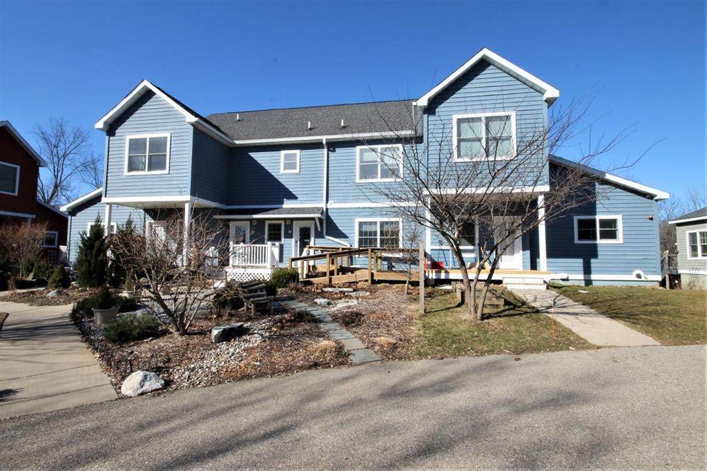 560 Little Lake Drive - Photo 1