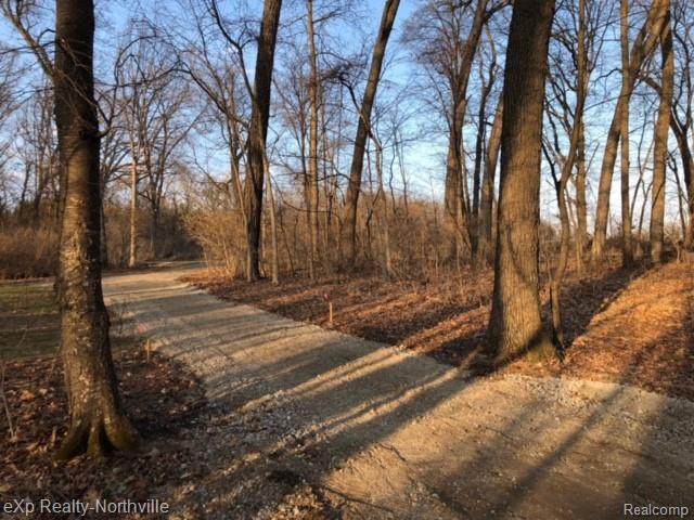 8927 Scully Road - Photo 1