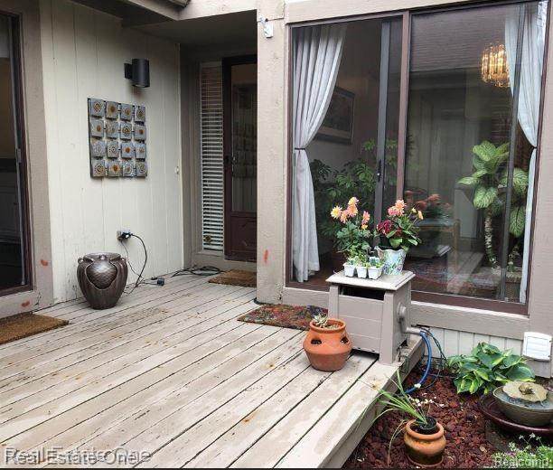 7383 Radcliff Drive - Photo 1 7383 Radcliff Drive - Photo 1