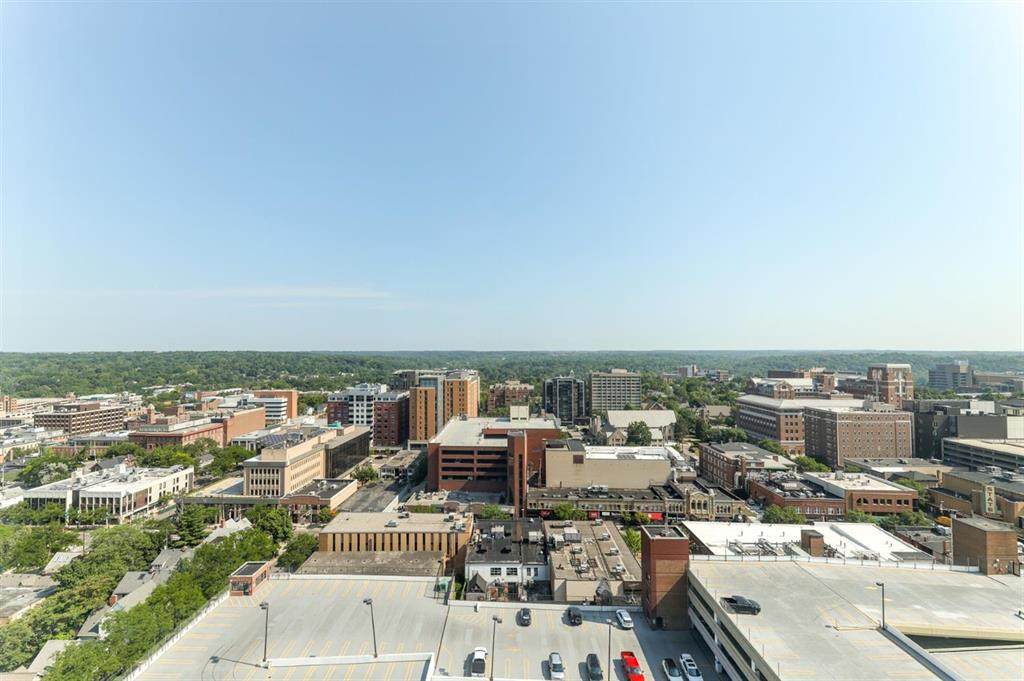 555 William Street - Photo 1