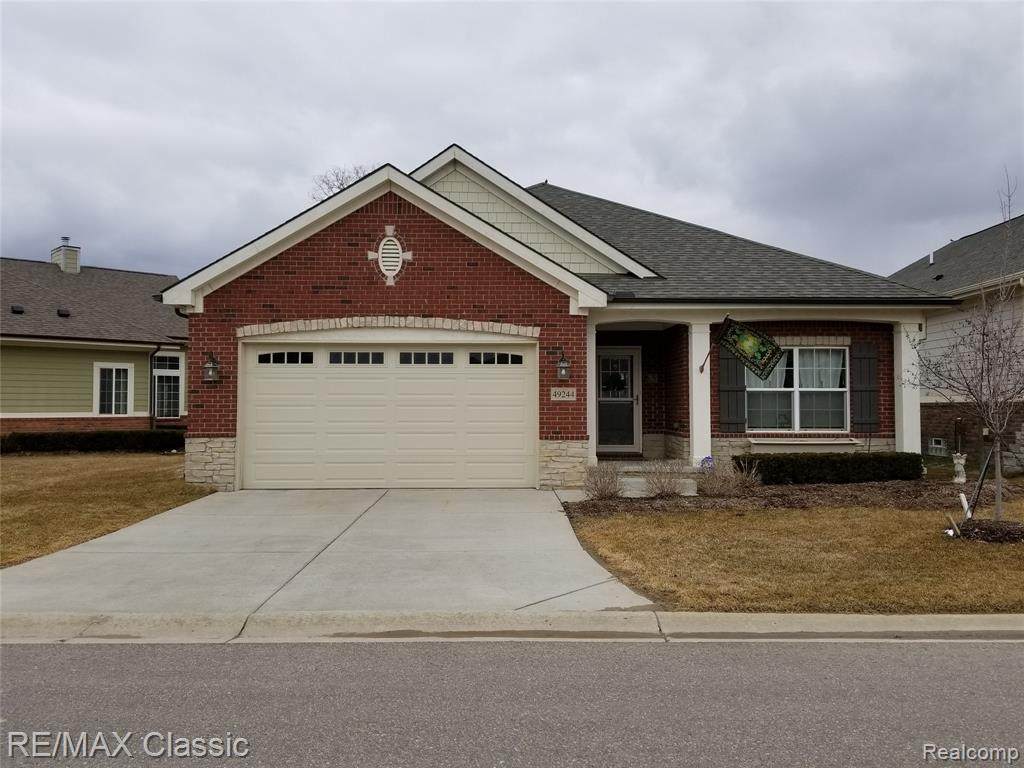 15398 Heritage Court - Photo 1