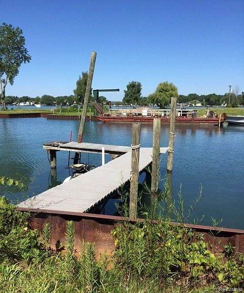 330 Russell Drive - Photo 1