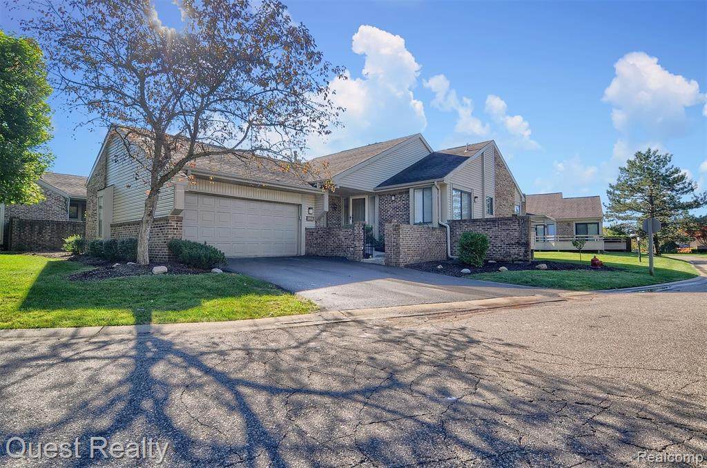 23355 Chanticleer Drive - Photo 1