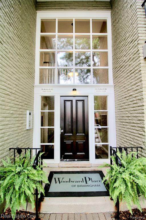 1113 Old Woodward Ave - Photo 1