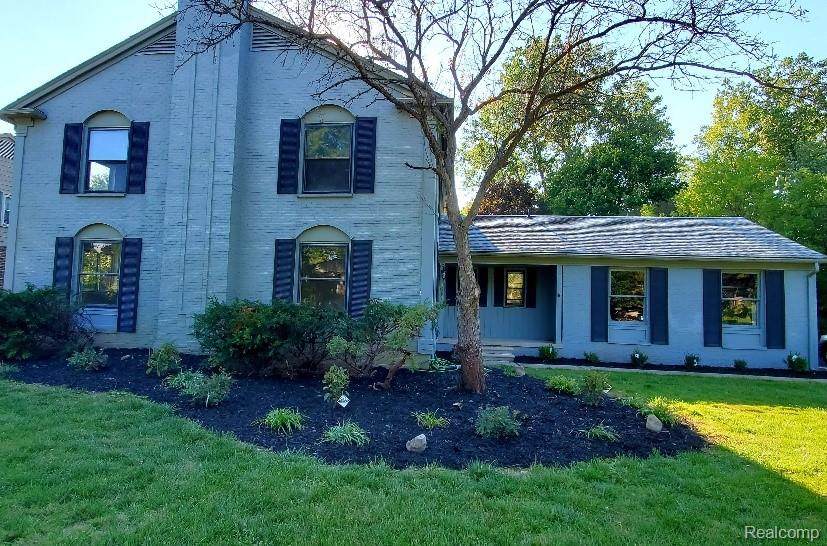 4614 Pine Village Drive - Photo 1