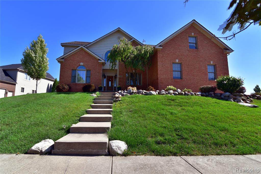 10185 Golfside Drive - Photo 1