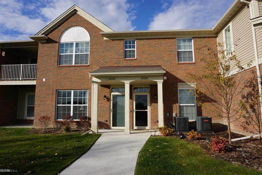 28286 South Pointe Lane - Photo 1