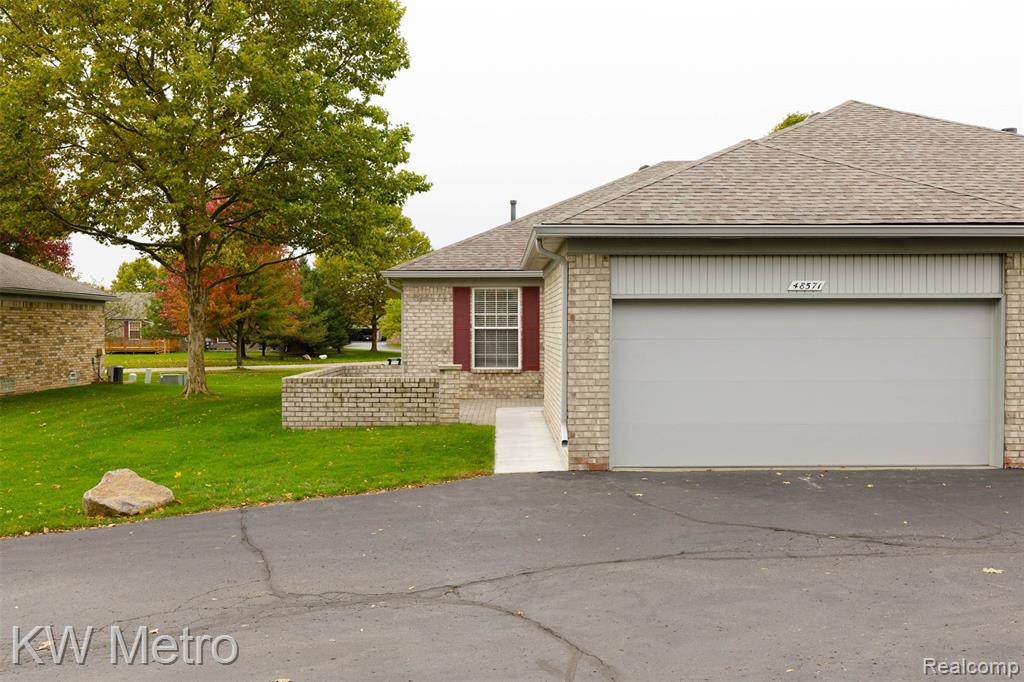 48571 Sutton Bay Court - Photo 1