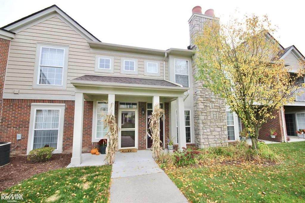 52148 Naugatuck Dr - Photo 1