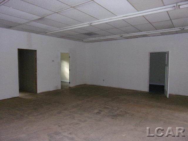 725 Beecher St - Photo 1