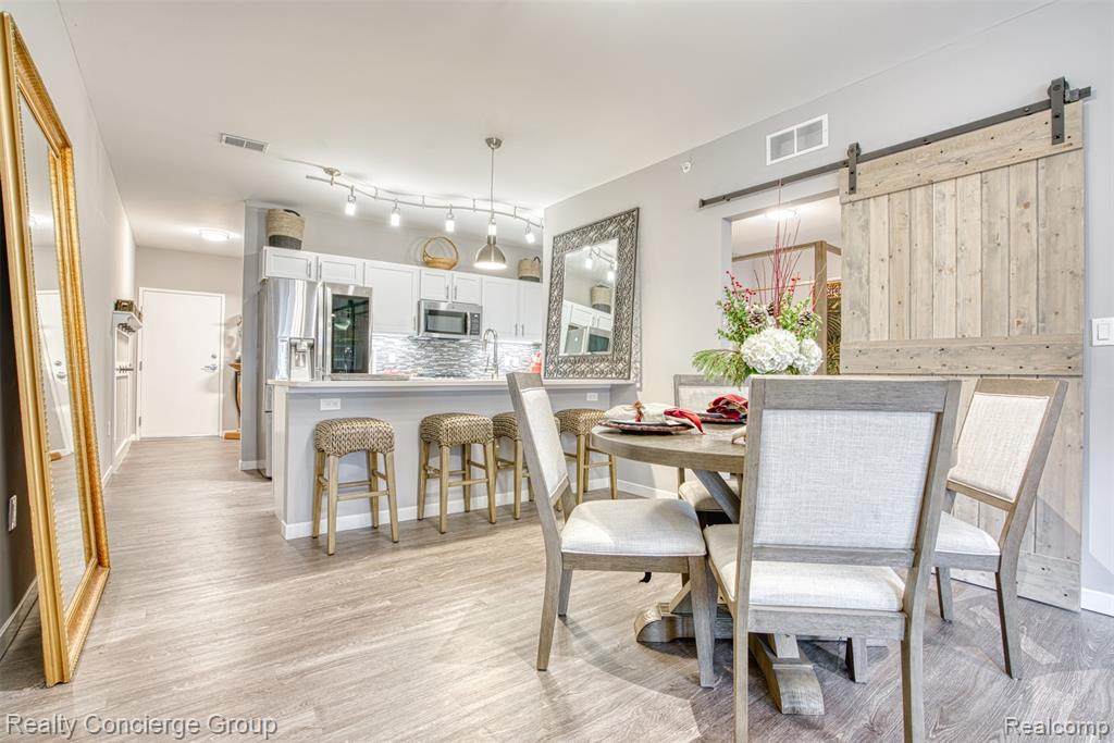 293 2ND ST # 103 - Photo 1