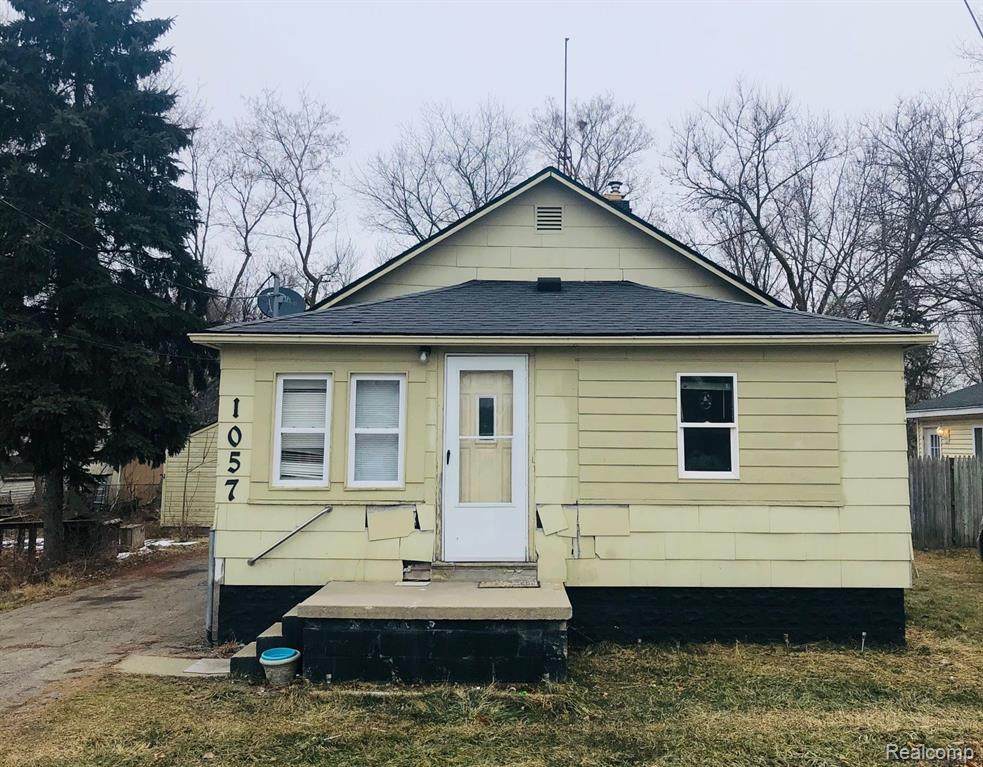 1057 Dowagiac Avenue - Photo 1