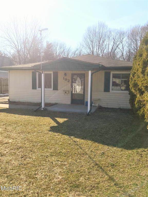 192 Sassafras Street - Photo 1