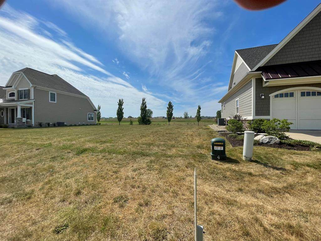 460 Golden Bear Court - Photo 1