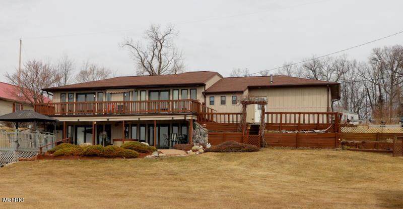 6320 Winter Rd - Photo 1