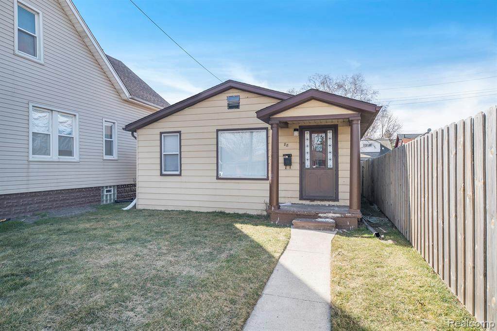 88 Abbott Street - Photo 1