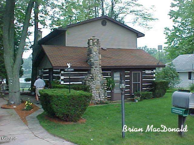 951 Coolidge Avenue - Photo 1