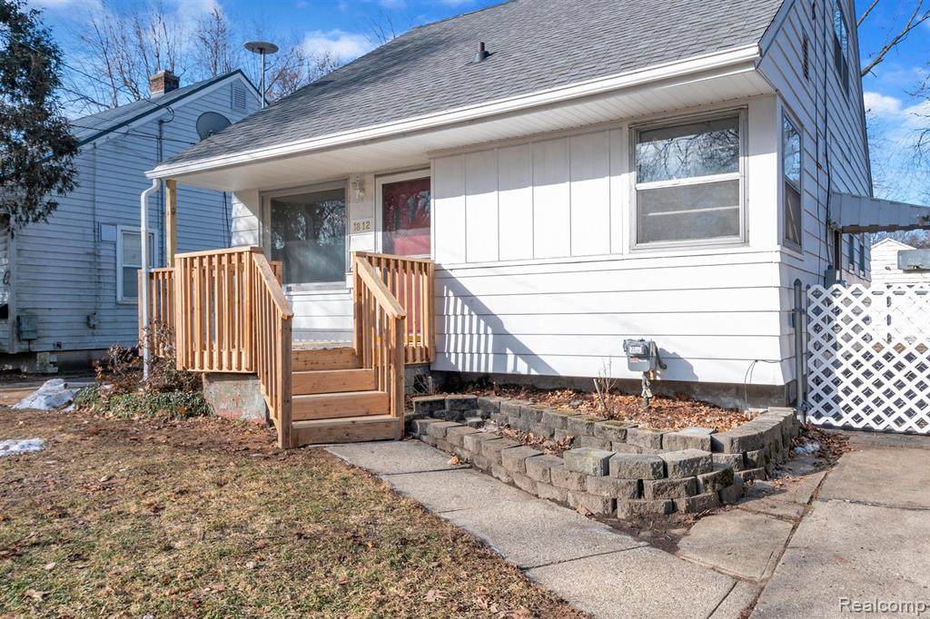 1812 Rundle Avenue - Photo 1
