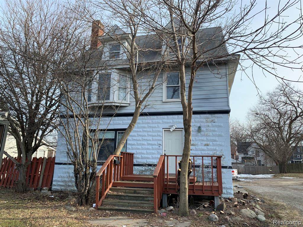 373 Huron St - Photo 1