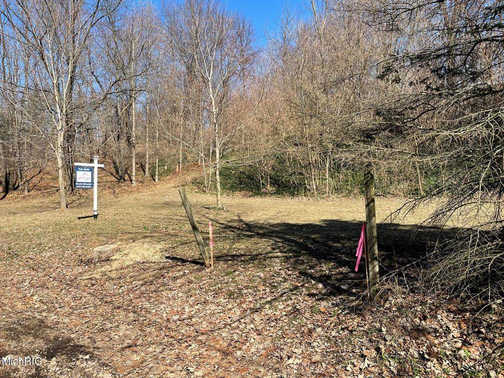 315 Donna Drive - Photo 1