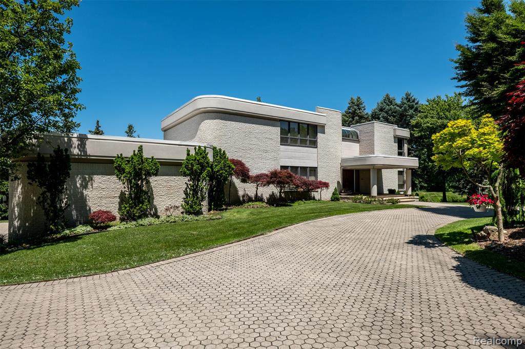 3612 Shoreview Court - Photo 1