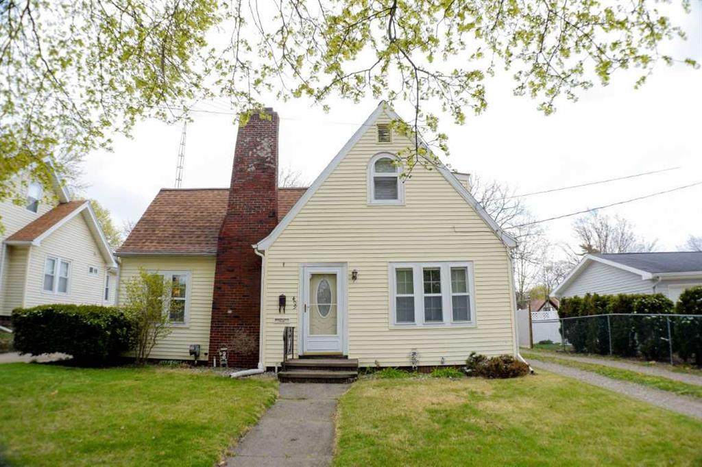 409 Gilbert - Photo 1