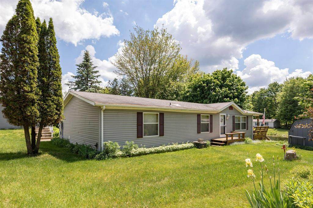 5211 Birch Island Drive - Photo 1