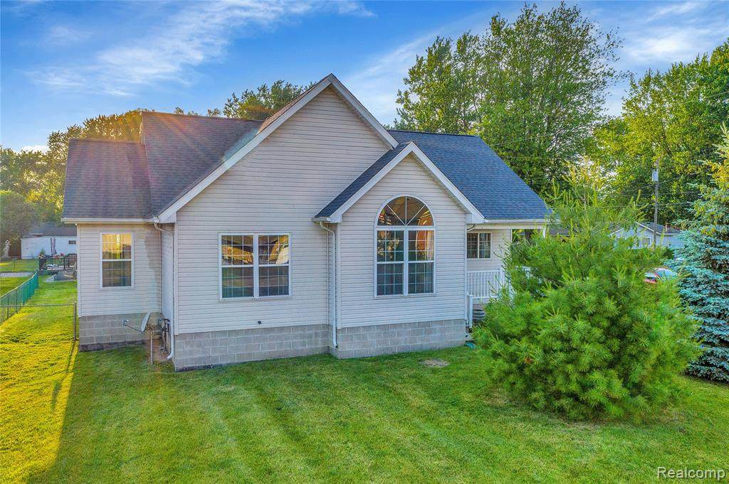 31020 Adams Drive - Photo 1