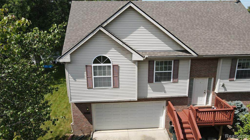 20513 Beatrice Street - Photo 1