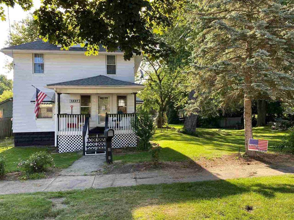 1227 Sheldon Street - Photo 1