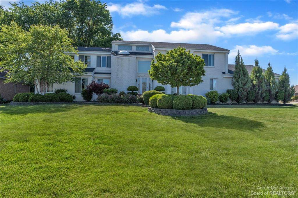 994 Saint James Park Avenue - Photo 1