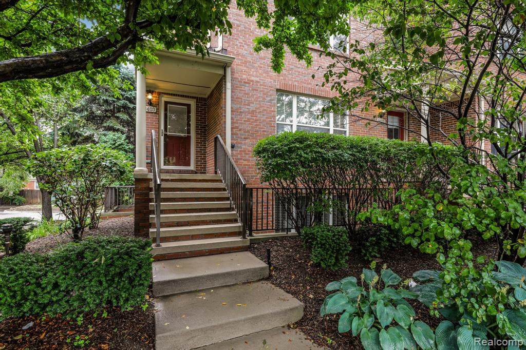 1403 Main Street - Photo 1