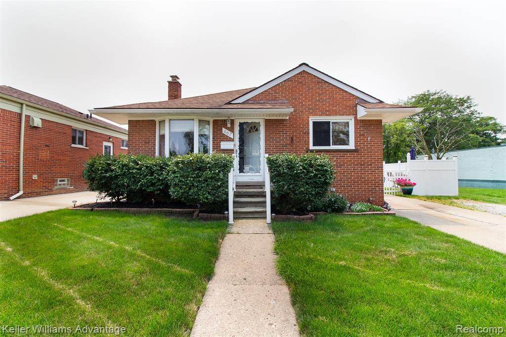 667 Goddard Street - Photo 1